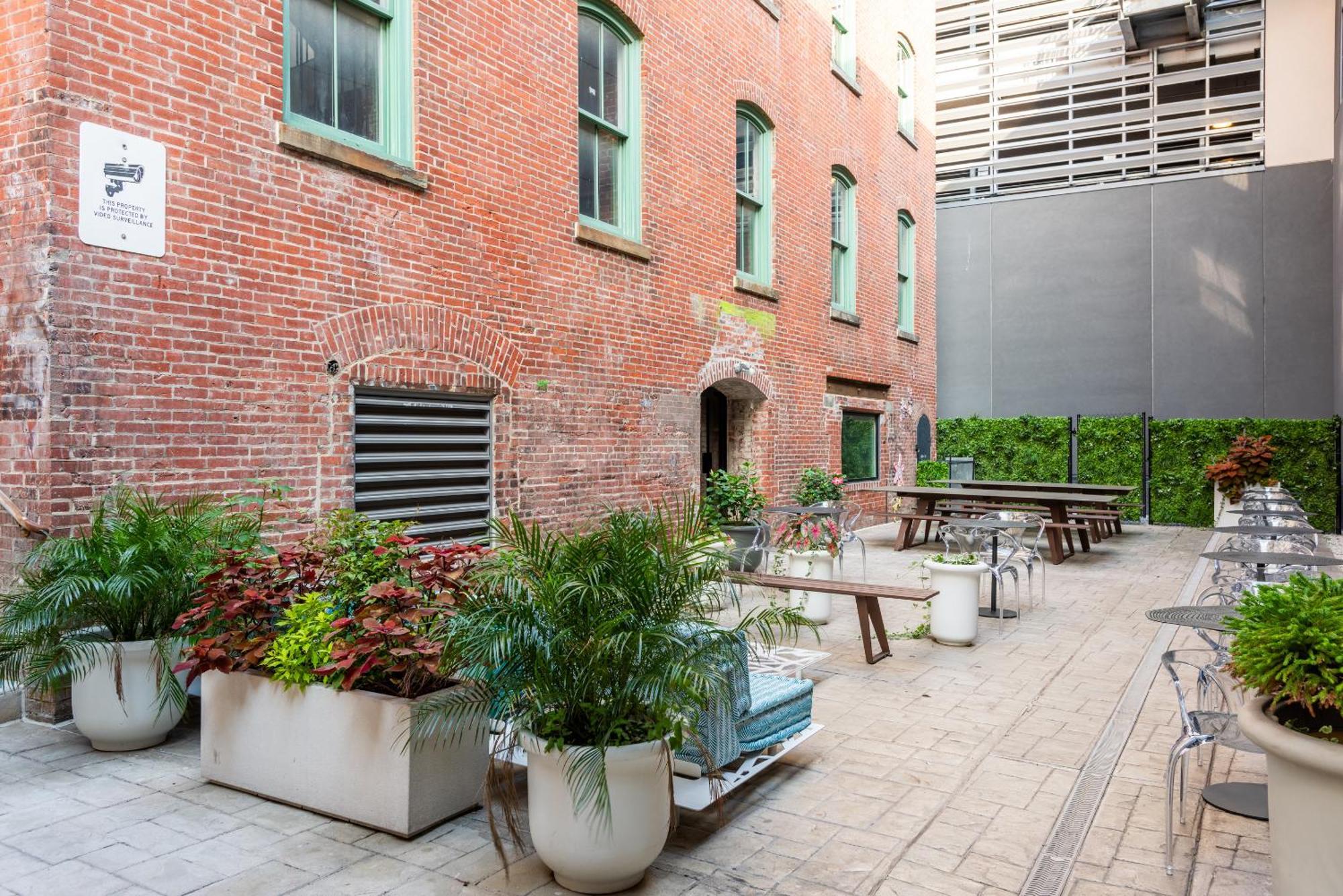 Mint House At The Divine Lorraine Hotel - Filadelfia Exterior foto